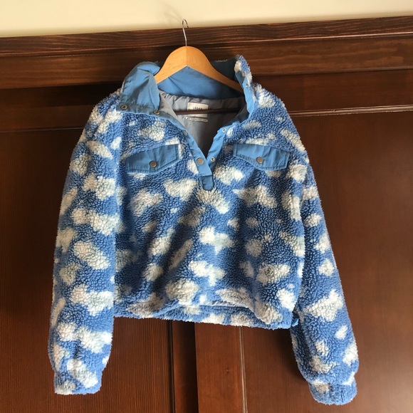 Urban Outfitters Jackets & Blazers - Urban outfitters cloud jacket!